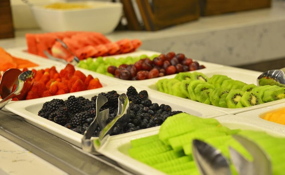 Baruk Guadalajara Hotel De Autor Εξωτερικό φωτογραφία Fruit salad
