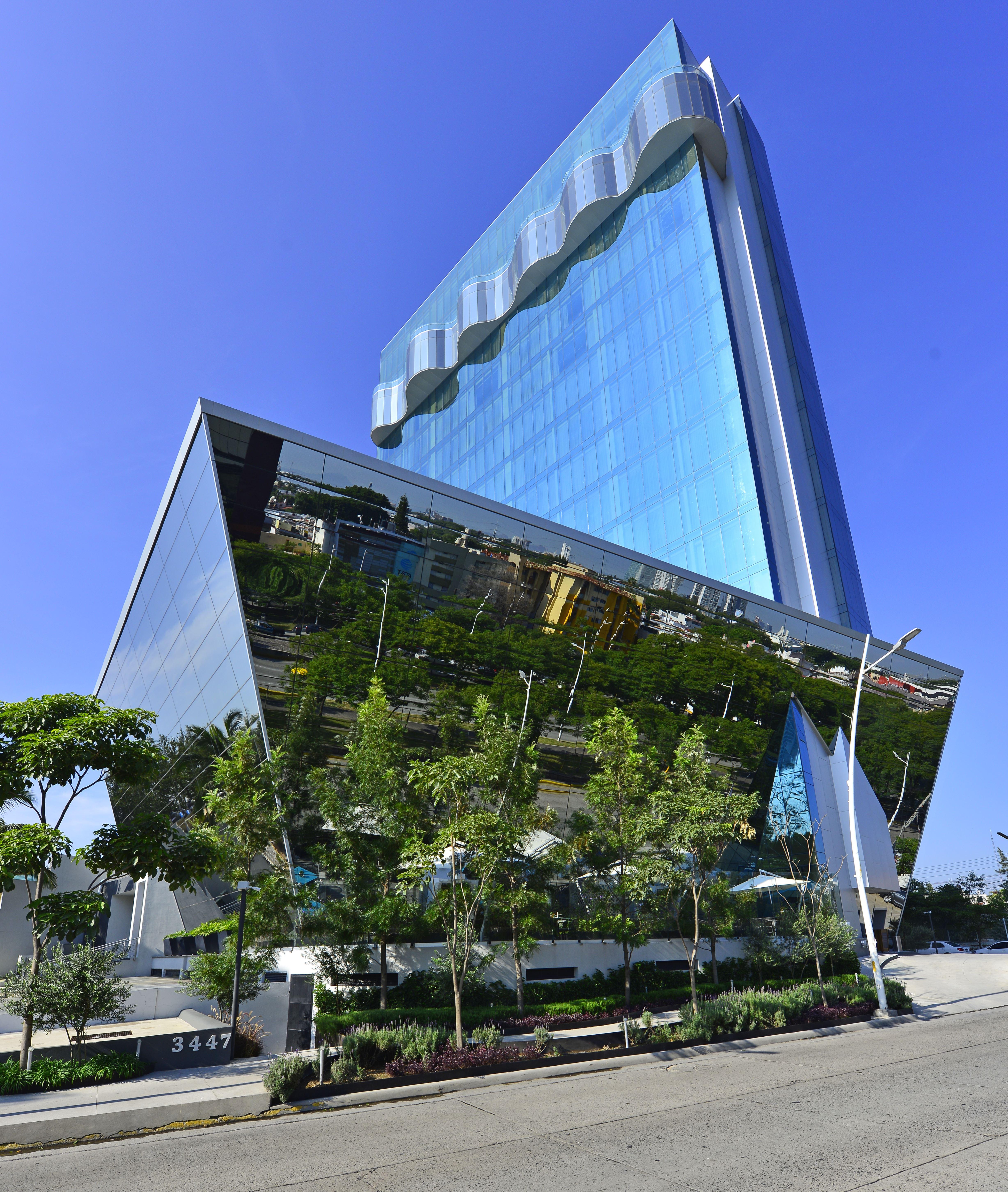 Baruk Guadalajara Hotel De Autor Εξωτερικό φωτογραφία The building's facade