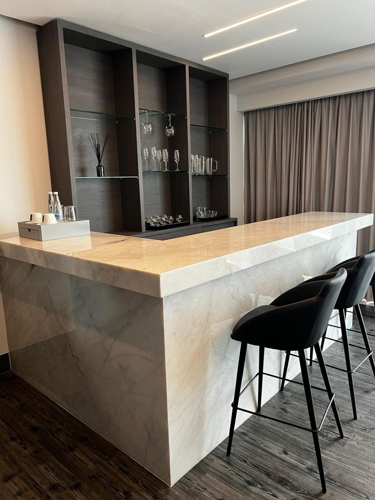 Baruk Guadalajara Hotel De Autor Εξωτερικό φωτογραφία A bar in a private home